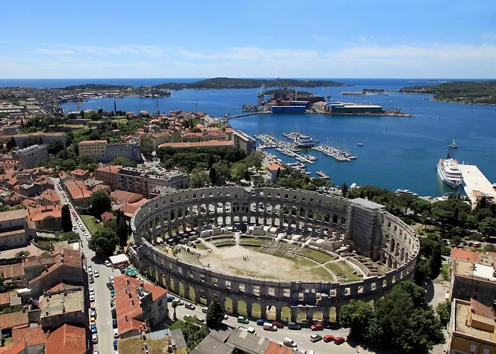 Апартаменти With Parking Space - 23335