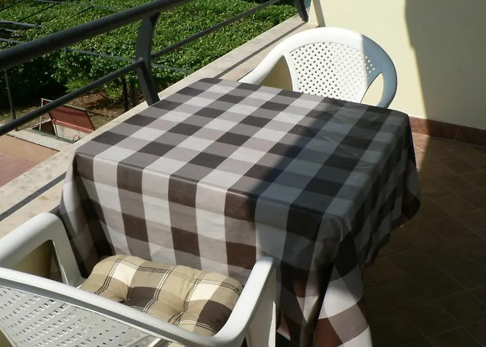 With Parking Space - 23335 Апартаменти Пула