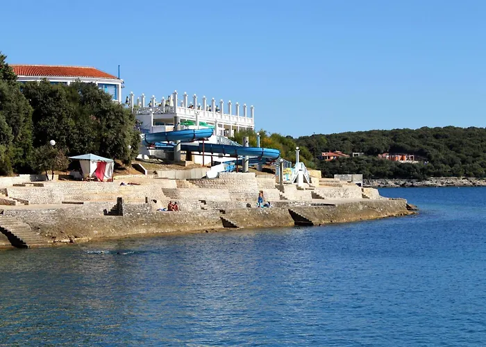 Апартаменти With Parking Space - 23335 Пула