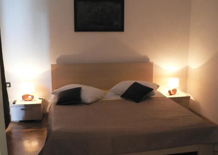 Apartment With Parking Space - 23335 Pula